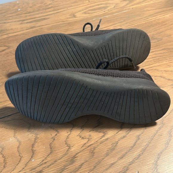 Allbirds Tree Runners - men’s 9 - Picture 2 of 4